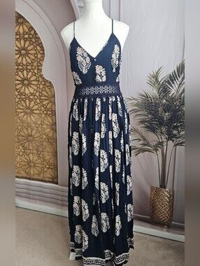 SHEIN Navy Blue Maxi Dress with Cream Floral Print